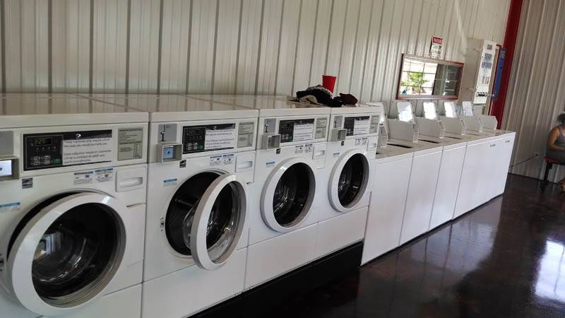 6 Reasons to Open A Laundromat